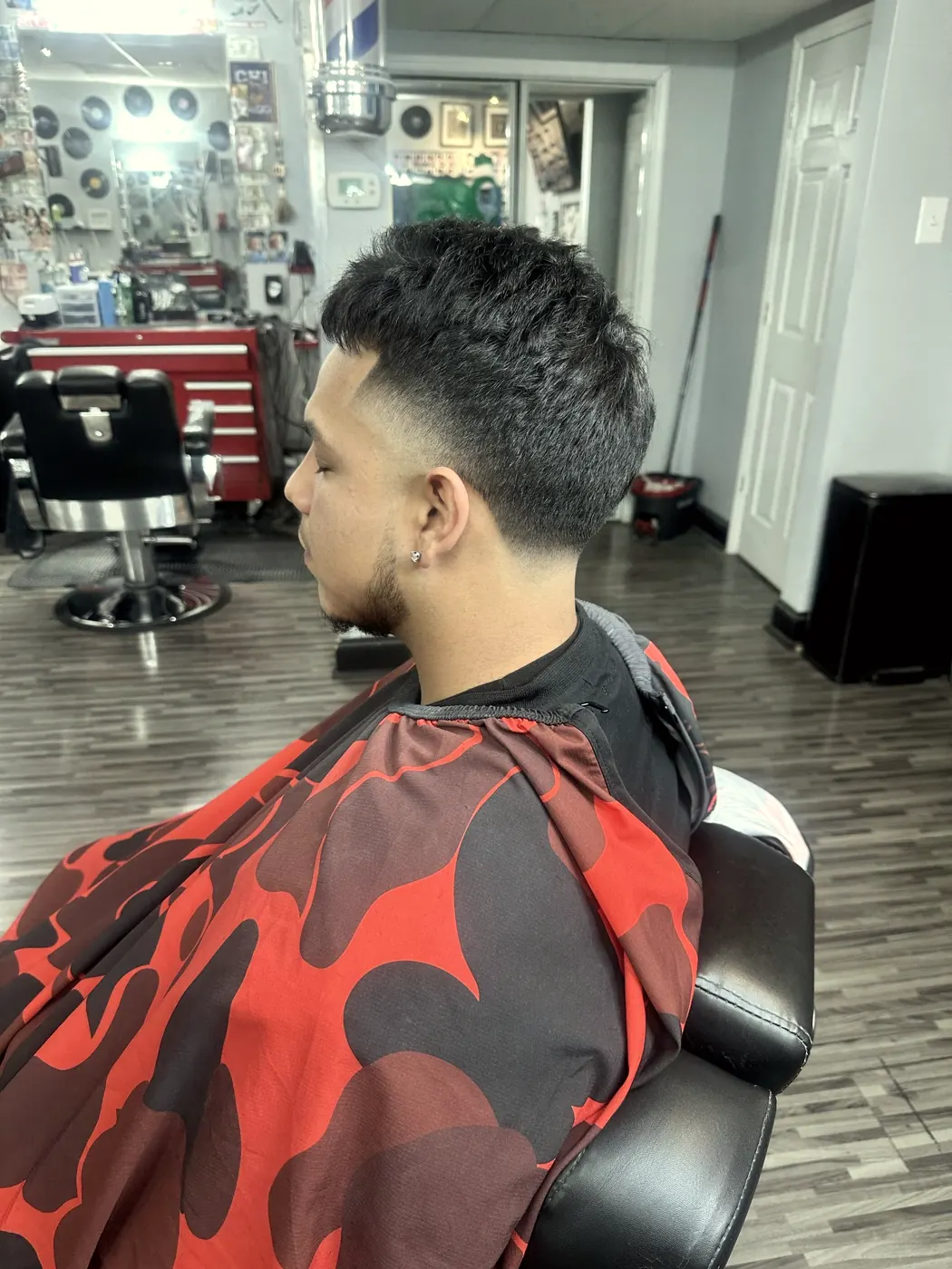 Textured crop with a burst fade, side view